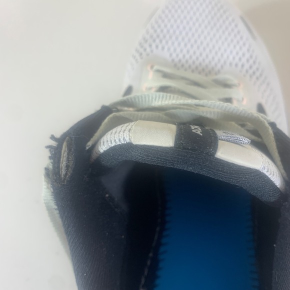 Brooks Adrenaline GTS 22 White and Black Athletic Shoes - Picture 10 of 12